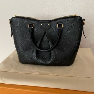 Louis Vuitton • Mazarine PM EMP Noir